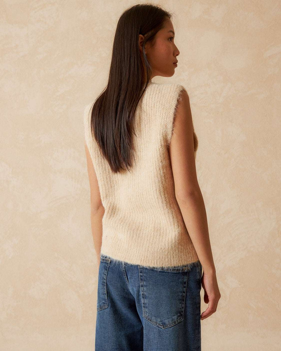Indi and Cold Chaleco Crudo Cardigan