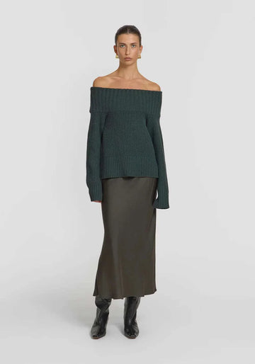 Viktoria and Woods RIverland Knit Vinyard
