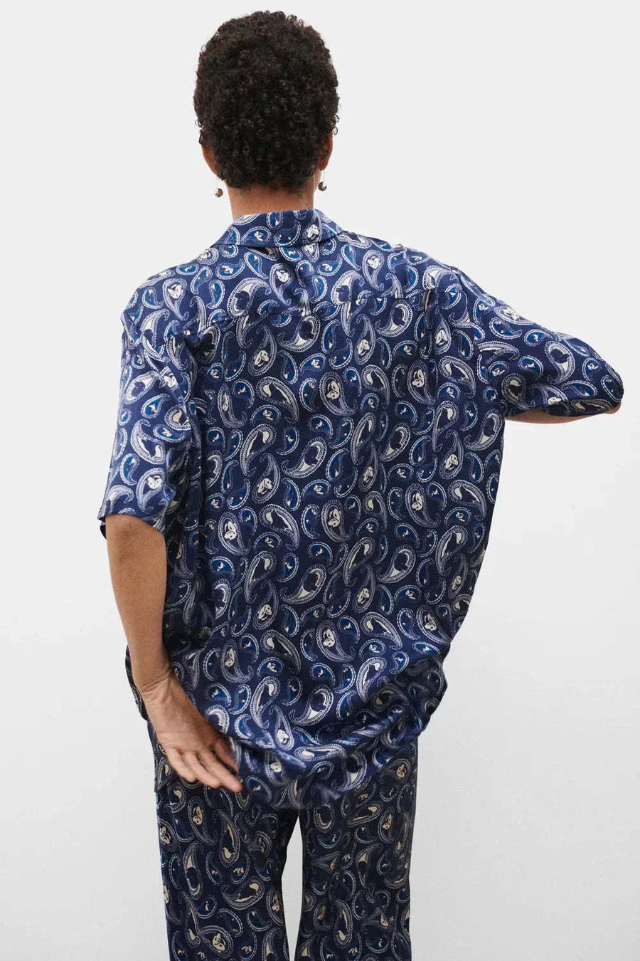 Silk Laundry Short Sleeve Boyfriend Shirt Hounds Paisley