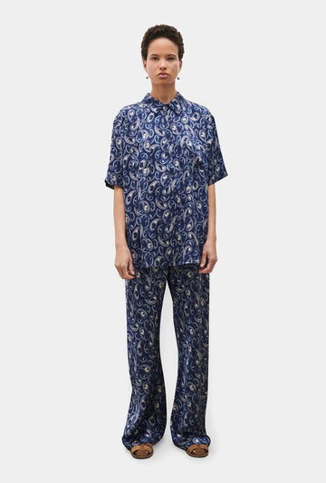 Silk Laundry Short Sleeve Boyfriend Shirt Hounds Paisley